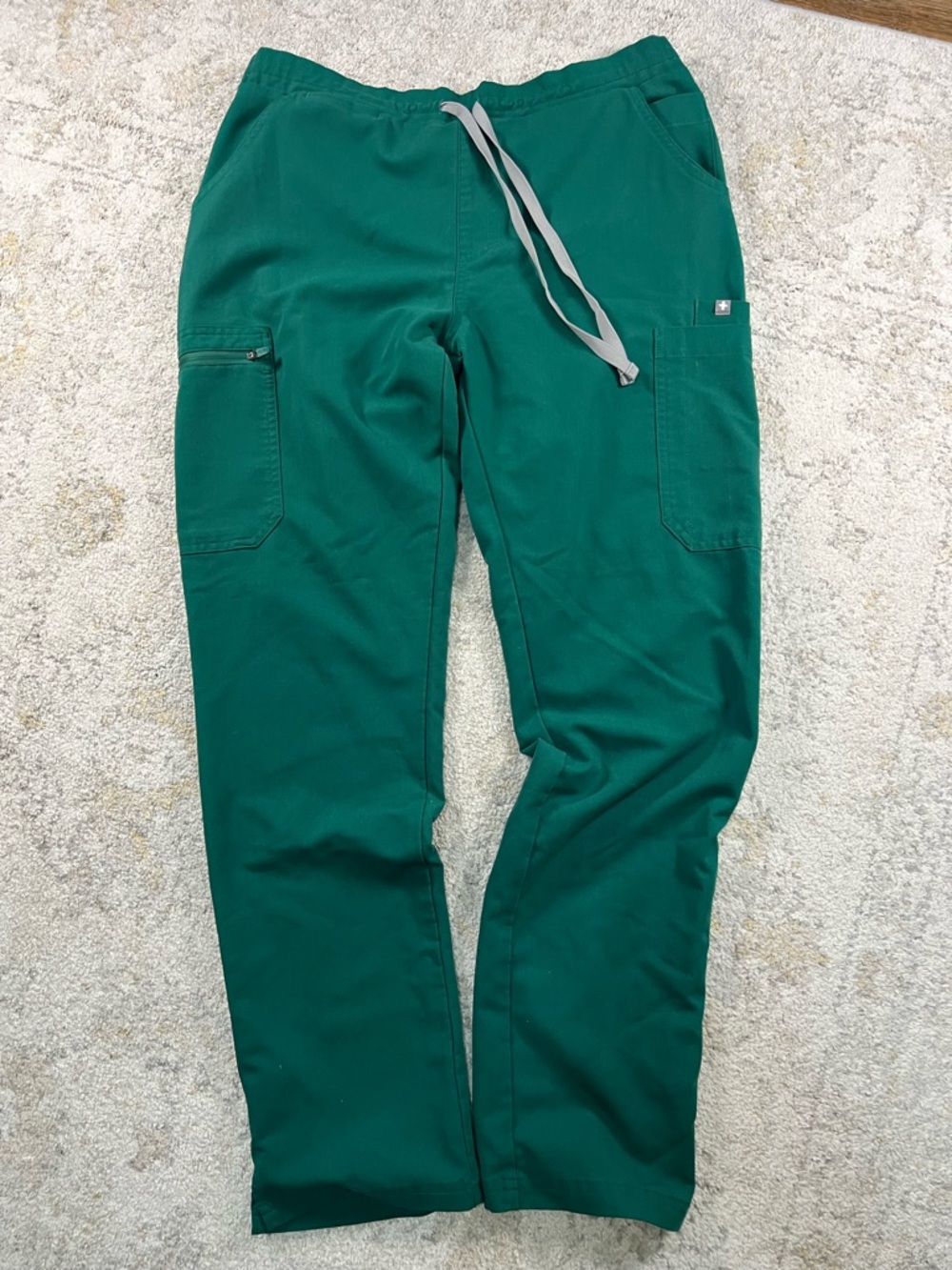 FIGS Casma & Yola Scrub Set Hunter Green Size M Women's EUC - Picture 6 of 11